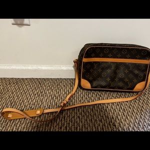 Louis Vuitton in the style Trocadero size 30